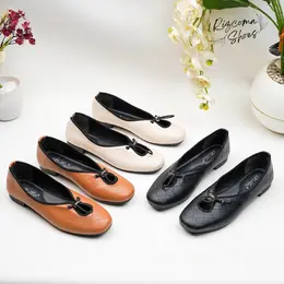 Sepatu Flat Wanita Nyaman untuk Aktivitas Sehari-hari